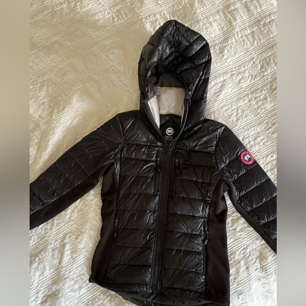 Canada Goose Hybridge Lite Down Hoodie Jacket